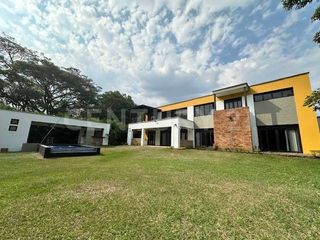 Foto 1 de ESPECTACULAR CASA EN ALQUILER