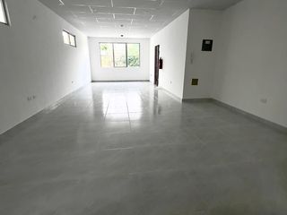 Foto 6 de VENTA OFICINA DE ESTRENO EN KENNEDY NORTE (CMC)