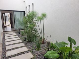 Santa Ana | Venta | Casa de 5 ambientes en una planta con lindo patio interno