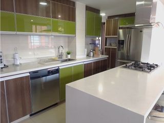 Foto 2 de VENDO  APTO RENTANDO  BATN DUPLEX REMODELADO. 166 M2