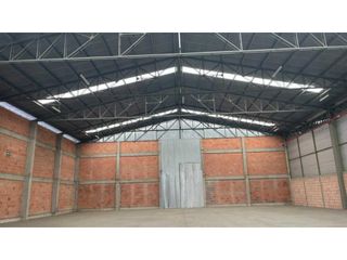Foto 16 de BODEGA EN ARRIENDO MADRID 1500 M²
