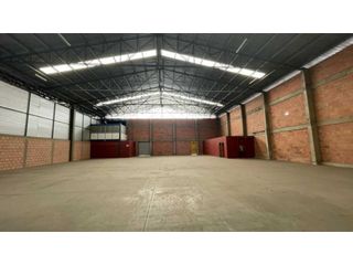 Foto 21 de BODEGA EN ARRIENDO MADRID 1500 M²