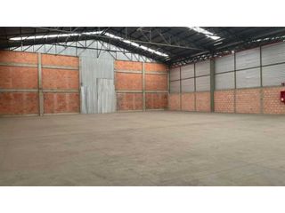 Foto 11 de BODEGA EN ARRIENDO MADRID 1500 M²