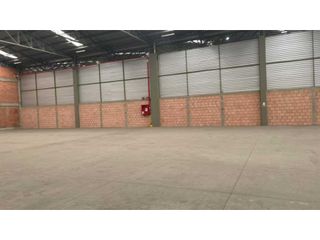 Foto 15 de BODEGA EN ARRIENDO MADRID 1500 M²