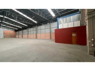 Foto 20 de BODEGA EN ARRIENDO MADRID 1500 M²