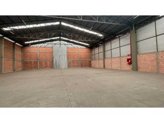 Foto 22 de BODEGA EN ARRIENDO MADRID 1500 M²