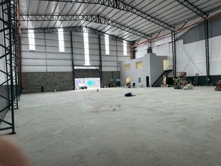 Foto 10 de DEPOSITO EN LA BOCA. PLANTA LIBRE MAS OFICINAS. GRAN ACCESO EXCELENTE UBICACION
