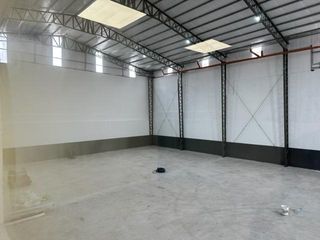 Foto 17 de DEPOSITO EN LA BOCA. PLANTA LIBRE MAS OFICINAS. GRAN ACCESO EXCELENTE UBICACION