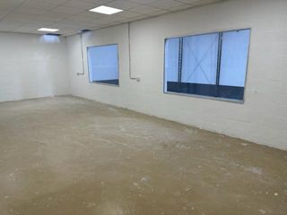 Foto 31 de DEPOSITO EN LA BOCA. PLANTA LIBRE MAS OFICINAS. GRAN ACCESO EXCELENTE UBICACION
