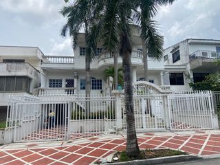 Foto 1 de casa en arriendo/venta en ciudad jardín. Cod A115189