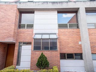 Foto 1 de casa en venta en bosque de pinos-usaquén. Cod V3697