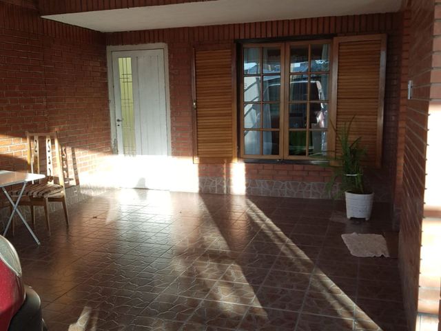Venta Casa 2 dorm + Dpto - Allen
