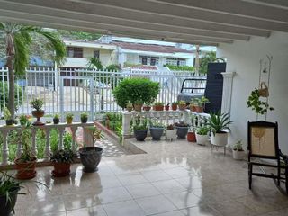 Espectacular casa para arrendar en sector exclusivo del barrio Nuevo Horizonte de la ciudad de Barranquilla-9398