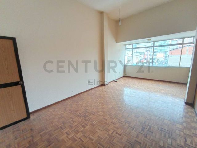 Vendo Oficina 70m2 Útiles, sector Caja del Seguro
