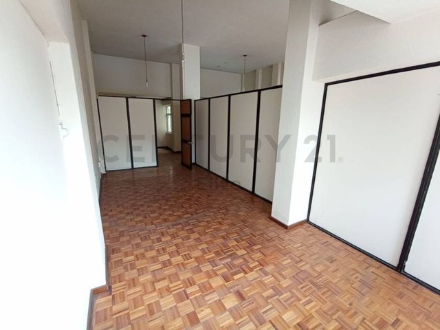 Vendo Oficina 70m2 Útiles, sector Caja del Seguro