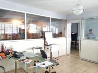 Centro vendo oficina 56m² en mezzanine