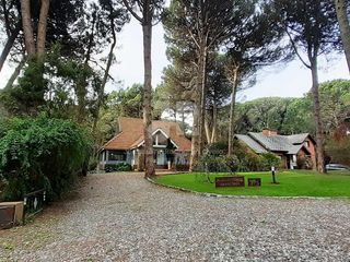 Foto 1 de Codigo 672 - Carilo - Casa En Alquiler