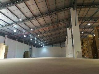 Foto 4 de ARRIENDO GALPON 3363M2 NORTE DE QUITO.