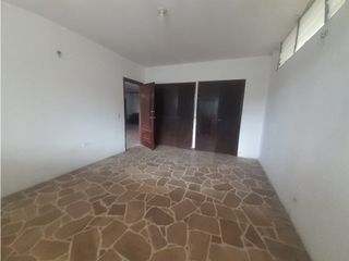 ALQUILO CASA EN URDESA IDEAL PARA OFICINA