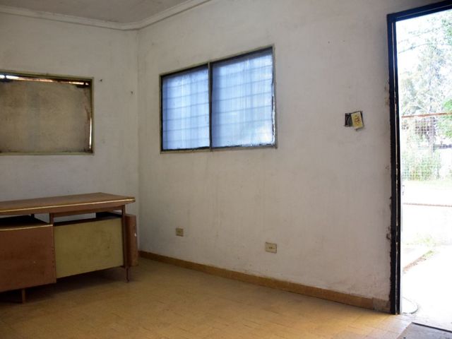 VENTA  GALPÓN DOS PLANTA CON OFICINA Y ENTREPISO