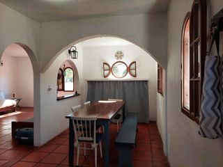 Casa en venta - 2 Dormitorios 1 Baño - 85 mts2 - Mar Del Tuyu