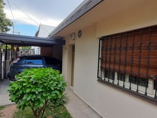 Foto 2 de En Venta Casa en Barrio Panamericano