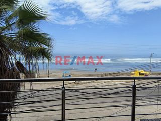 Foto 13 de Descubre la serenidad y comodidad de vivir cerca del mar en este encantador departamento flat ubicado en el corazón de Huanchaco, Trujillo. 🌊

🏠 **D
