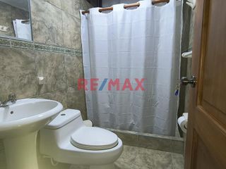 Foto 5 de Descubre la serenidad y comodidad de vivir cerca del mar en este encantador departamento flat ubicado en el corazón de Huanchaco, Trujillo. 🌊

🏠 **D