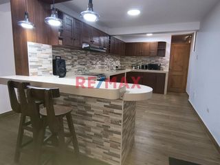 Foto 3 de Descubre la serenidad y comodidad de vivir cerca del mar en este encantador departamento flat ubicado en el corazón de Huanchaco, Trujillo. 🌊

🏠 **D