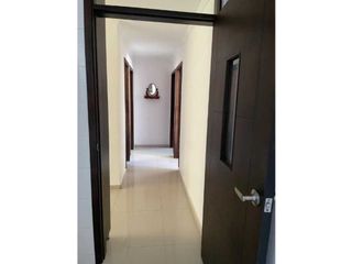 Foto 3 de En venta amplio apartamento en el barrio El Prado