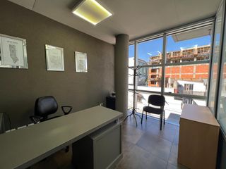 Edificio de oficinas en venta - Excelente zona - Saavedra