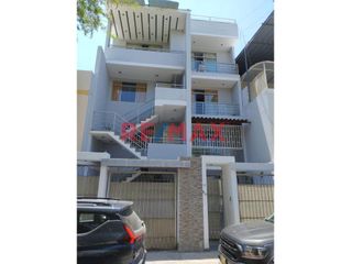 Foto 1 de 🌟 ¡Oportunidad única en Piura! 🌟

¿Buscas un hogar espacioso y moderno? Descubre este exclusivo Departamento Flat de dos pisos en el prestigioso Con
