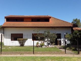 Casa a la Venta- Villa del Plata