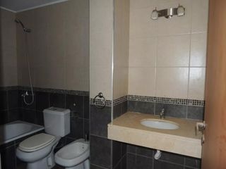 Departamento en venta - 2 dormitorios 1 baño - 75 mts2 - La Plata