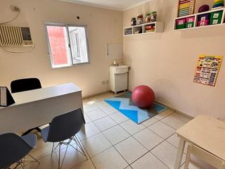 ALQUILER de centro médico con 24 consultorios en 9 de Julio al 200, Barrio Sur