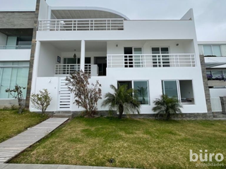 Foto 3 de LISTA PARA MUDARSE! ESPECTACULAR CASA DE PLAYA AMOBLADA EN LOMAS DEL MAR