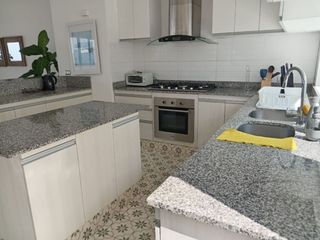 Foto 12 de LISTA PARA MUDARSE! ESPECTACULAR CASA DE PLAYA AMOBLADA EN LOMAS DEL MAR