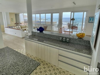Foto 5 de LISTA PARA MUDARSE! ESPECTACULAR CASA DE PLAYA AMOBLADA EN LOMAS DEL MAR