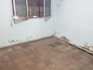 Foto 5 de Barrio A.T.E., se vende casa amplia para reciclar