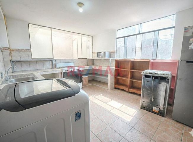 Casa en Venta en Los Olivos - Altro