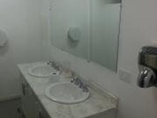 Foto 9 de VENTA URGENTE OPORTUNIDAD CASA 700 M²  /  Para negocios u Oficinas / Sector NUEVO FERRISARIATO.
