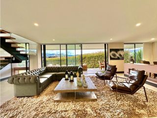 Foto 1 de Espectacular casa en Arriendo Las Palmas Medellín