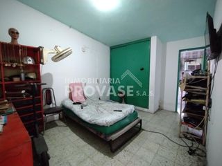 CASA-LOCAL en VENTA en Cúcuta Caobos