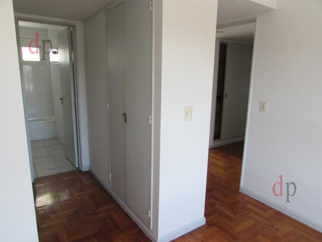Coghlan (Rivera y Zapiola) - Semipiso 3 amb con COCHERA FIJA - suite - toilette c/ducha - muy luminoso.-