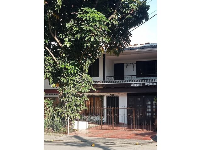 VENDO CASA EN EL TEMPLETE SUR CENTRAL