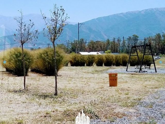 Terrenos listos para escriturar! Disponibles en Retoños de Colón.