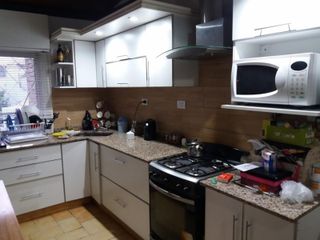 Foto 1 de Muy Buena Casa en venta 4 dormitorios a solo 5 minutos del centro Gral Roca