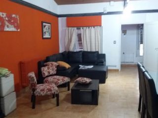 Foto 2 de Muy Buena Casa en venta 4 dormitorios a solo 5 minutos del centro Gral Roca