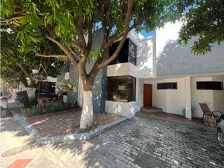 Se arrienda casa en Av del Libertador, Santa Marta