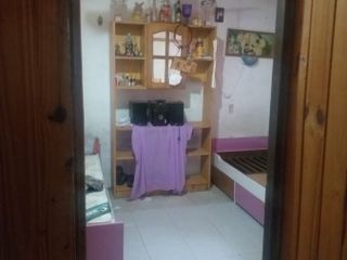 Foto 20 de SE VENDE CASA DE DOS PLANTAS MÃS GALPÃN EN BARRIO SAN ROQUE